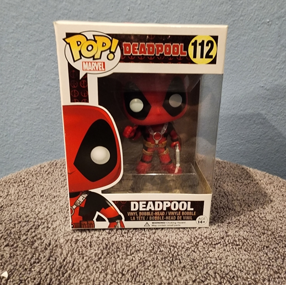 Funko pop Deadpool thumbs up